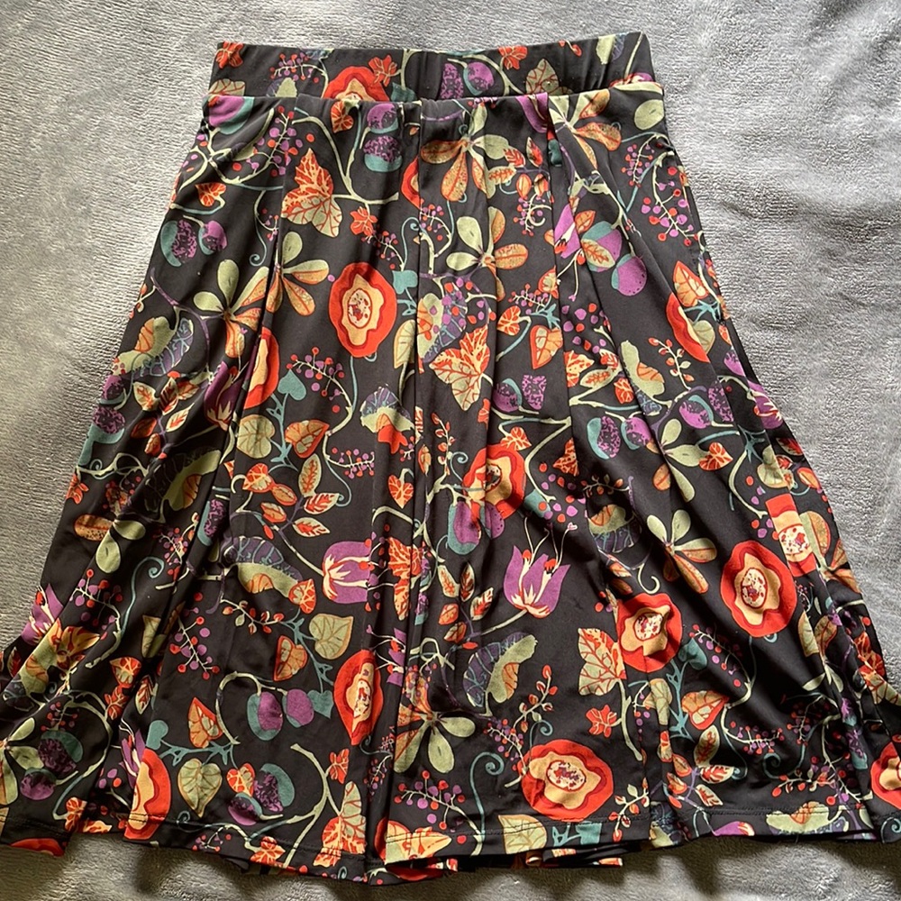 LuLaRoe Madison Skirt - Size XS